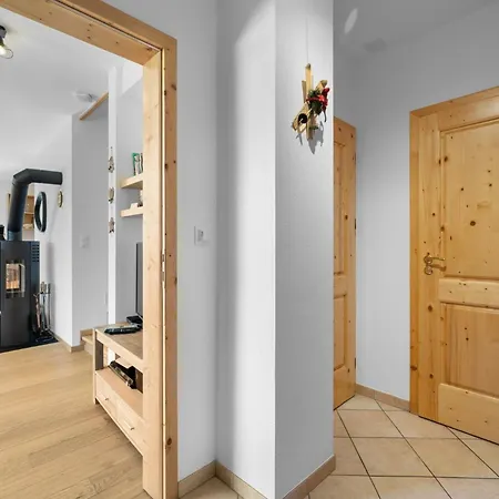 Campanule A Avec Vue Sur Les Alpes シャレー