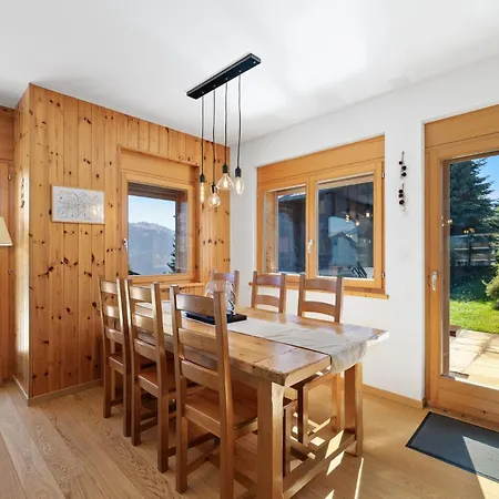 Campanule A Avec Vue Sur Les Alpes シャレー *