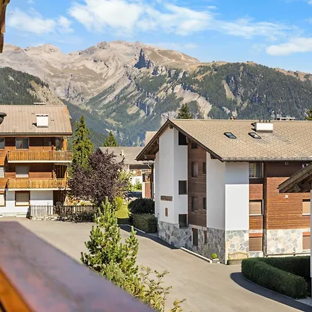 Campanule A Avec Vue Sur Les Alpes シャレー
