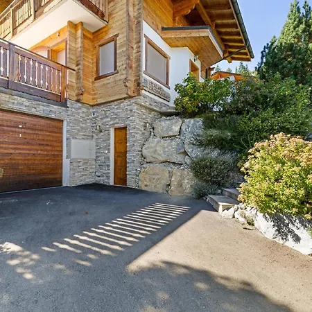 Campanule A Avec Vue Sur Les Alpes シャレー *