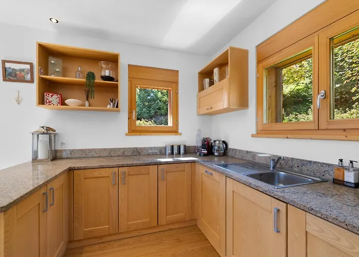 Campanule A Avec Vue Sur Les Alpes アンゼール