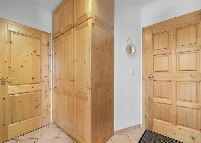 Campanule A Avec Vue Sur Les Alpes シャレー