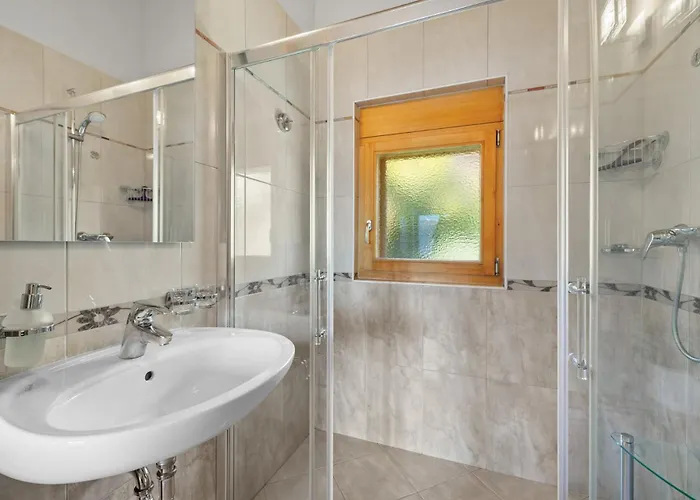 Campanule A Avec Vue Sur Les Alpes シャレー