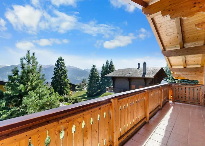 Campanule A Avec Vue Sur Les Alpes * アンゼール