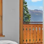 Campanule A Avec Vue Sur Les Alpes Anzère